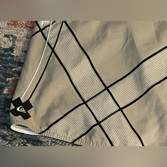 2/$30 Quiksilver Men's Swim Trunks Board Shorts size 36 - Picture 3 of 8